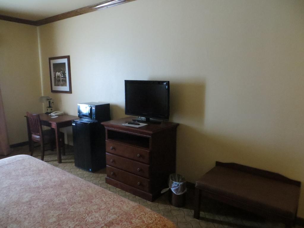 Hotel Texas Hallettsville Quarto foto